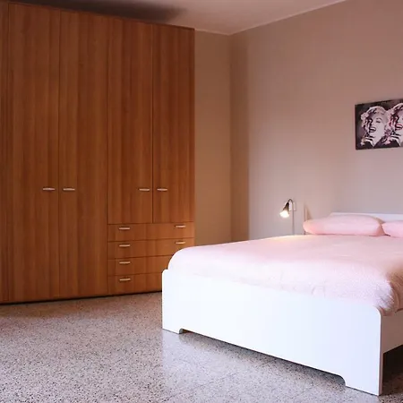 Casa Dennis Lejlighed *
