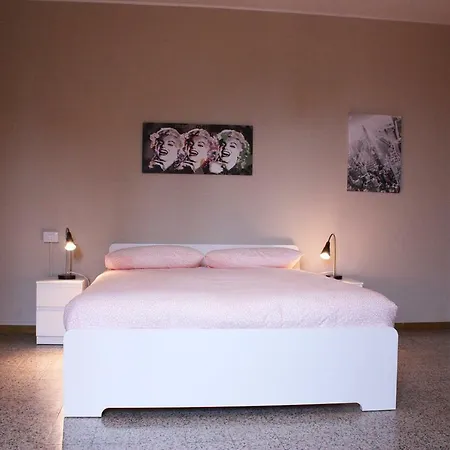 Casa Dennis Lejlighed *